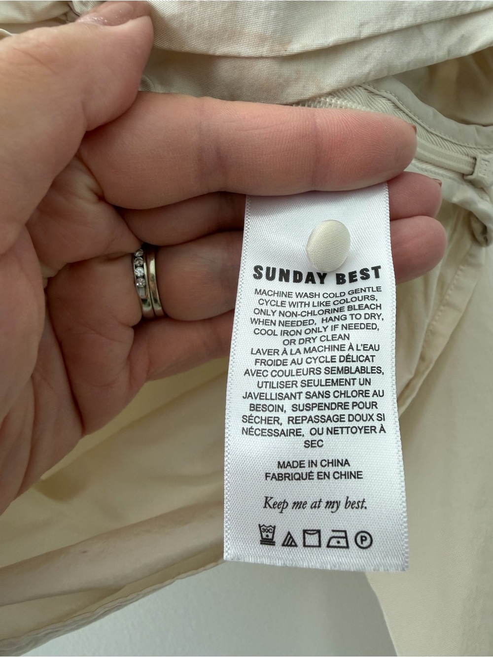 Aritzia Sunday Best Petal Ruched Puff-Sleeve Blouse Cream Taffeta Sz 2 - Picture 9 of 14